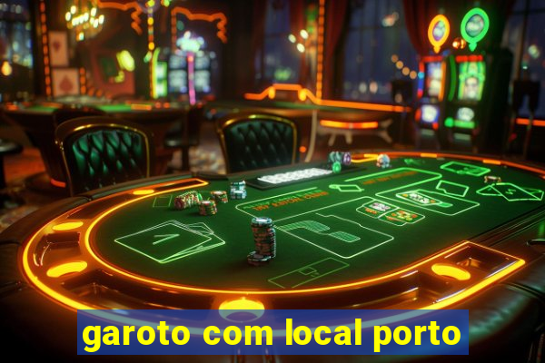 garoto com local porto